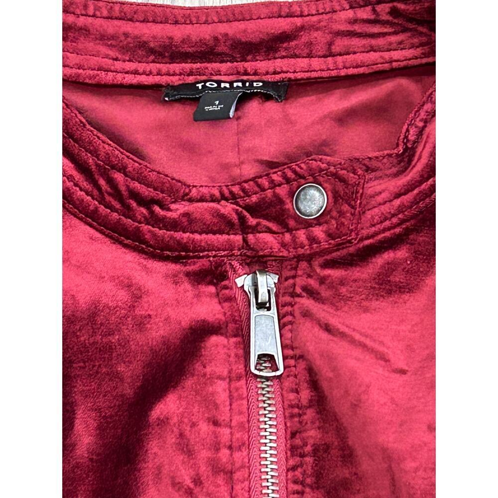 Torrid Burgundy Velvet Moto Jacket Sz 1X - Picture 8 of 14